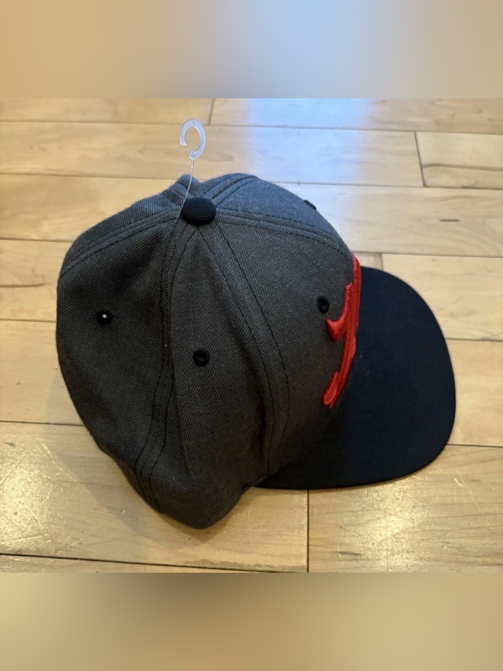 KR3W Kids Charcoal & Black Snapback with Red Embroidered Logo - Picture 4 of 9